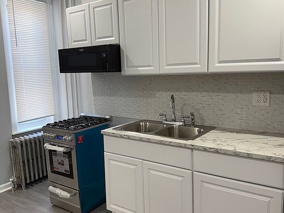 5th image of 2204 S 15th St Floor 2