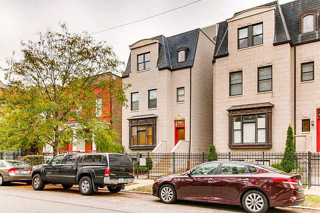 1st image of 4401 S Lake Park Ave Unit 3