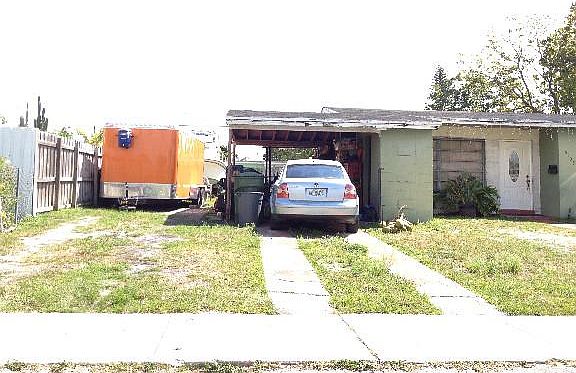 2nd image of 6105 W 14th Ln
