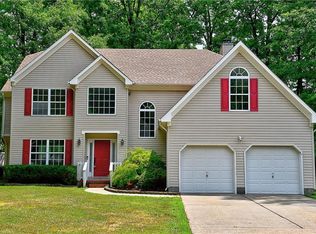 613 Sandcastle Way, Chesapeake, VA 23320