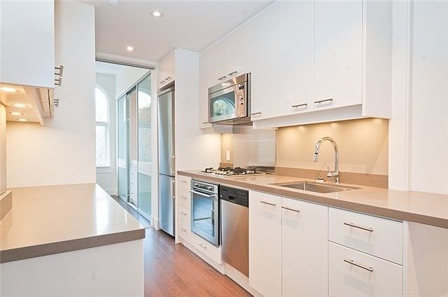 2nd image of 207 Queen St E #3RDFLR