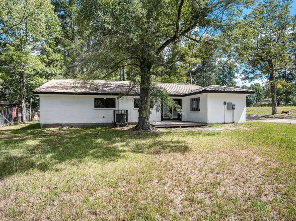 1702 Athens Dr, New Caney, TX 77357