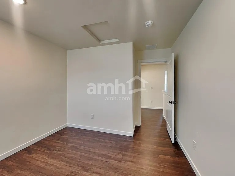 1496 N Garnet Creek Ave — Photo 13