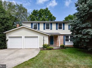 12906 Pinecrest Rd, Herndon, VA 20171