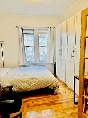 Rented by Bank Neary | media 7