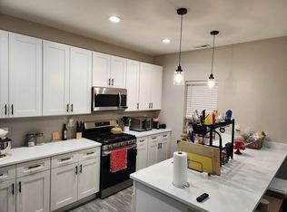 4051 S Prairie Ave #2, Chicago, IL 60653