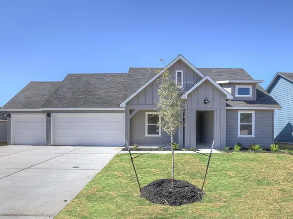 648 Grace Ln, Fredericksburg, TX 78624