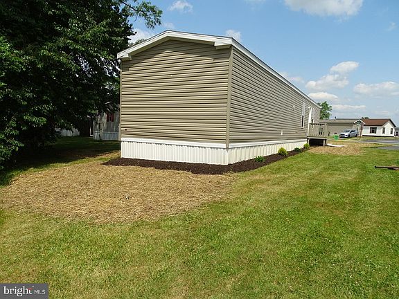 4th image of 20 Beechwood Dr