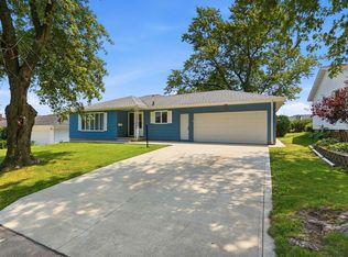 3321 Monticello Ave, Waterloo, IA 50701
