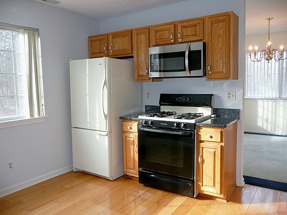 5th image of 502 Seven Fields Ln