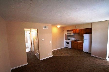 2nd image of 612 N 46th St APT 8