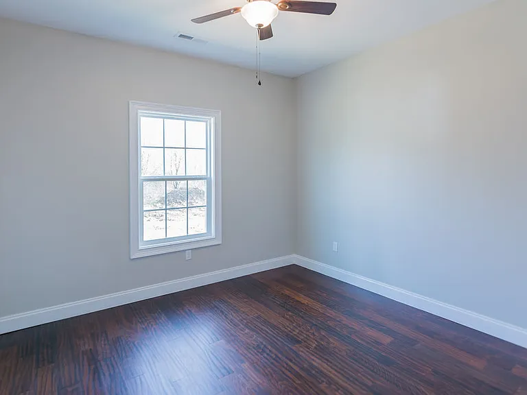33 Michigan Ln — Photo 27