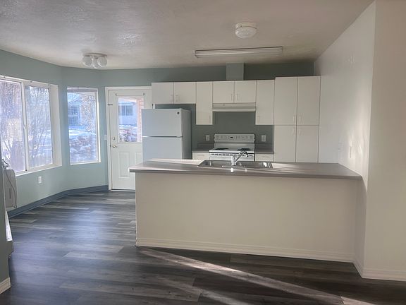 2nd image of 360 N Margaret St #23