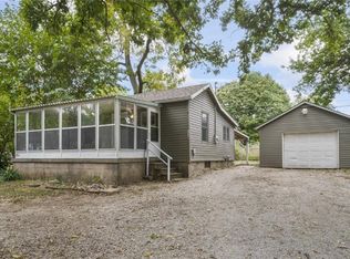 1530 S Pearl St, Independence, MO 64055