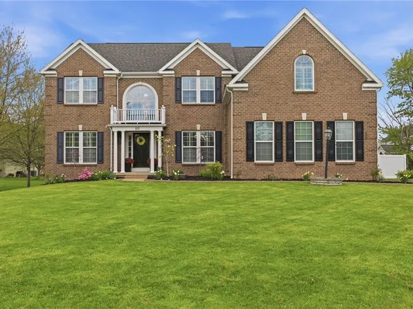 100 Triple Diamond Way, Webster, NY 14580