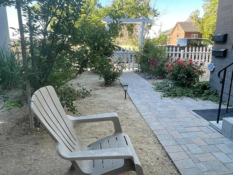 520 Stewart St #1 — Photo 24