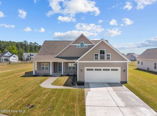 3209 Honeysuckle Dr, Winterville, NC 28590