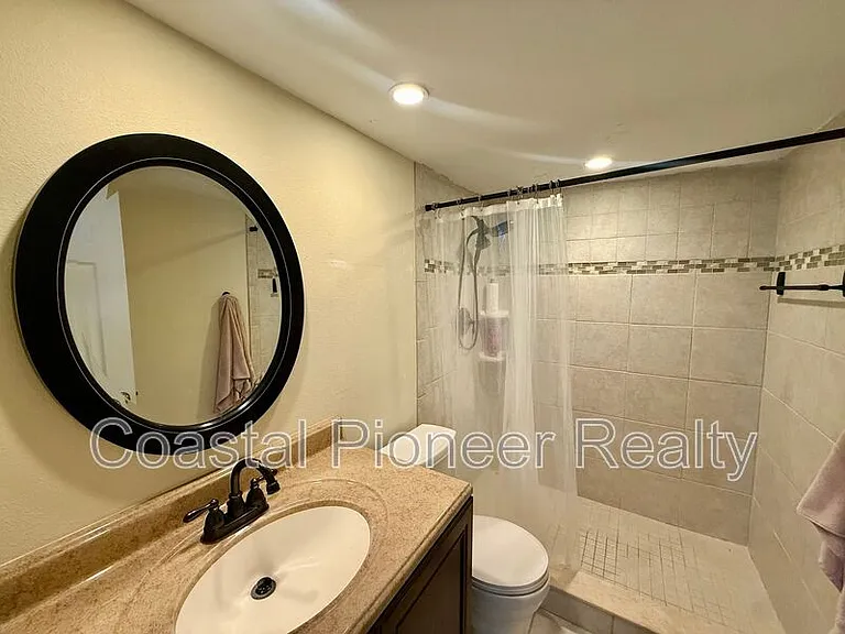 1960 Union St #41 — Photo 14