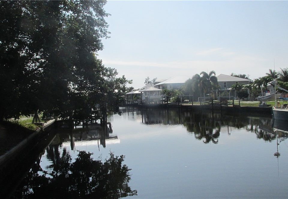 1st image of 2767 Heron Court St