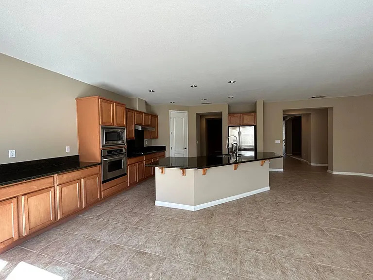 15005 Via Messina Dr — Photo 32