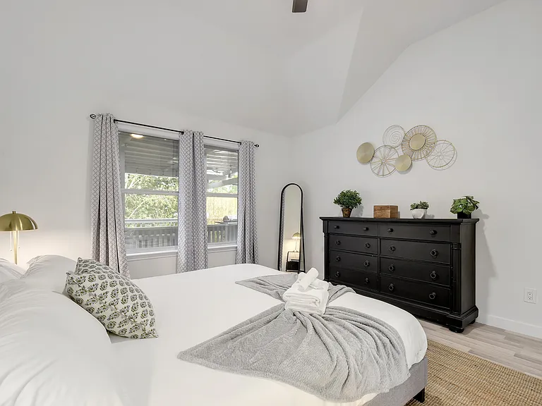 5225 Walnut Grove Ct — Photo 16