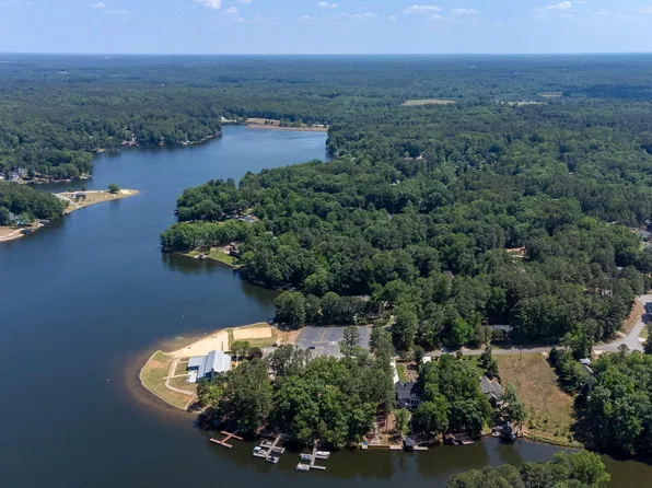 127 Ottawa Dr, Louisburg, NC 27549