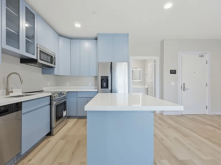 Taj Estates of Franklin II — Photo 150