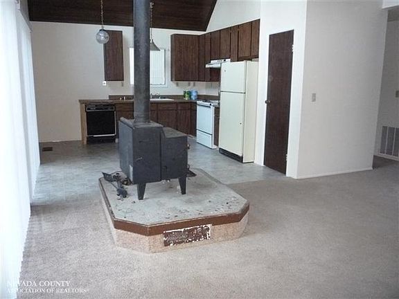 2nd image of 20901 Chaparral Cir