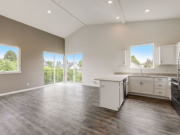 3rd image of 4712 N Williams Ave #104
