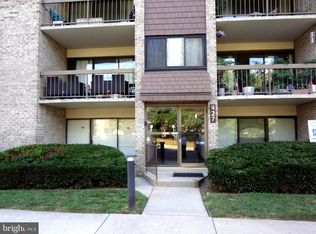427 Christopher Ave APT 14, Gaithersburg, MD 20879
