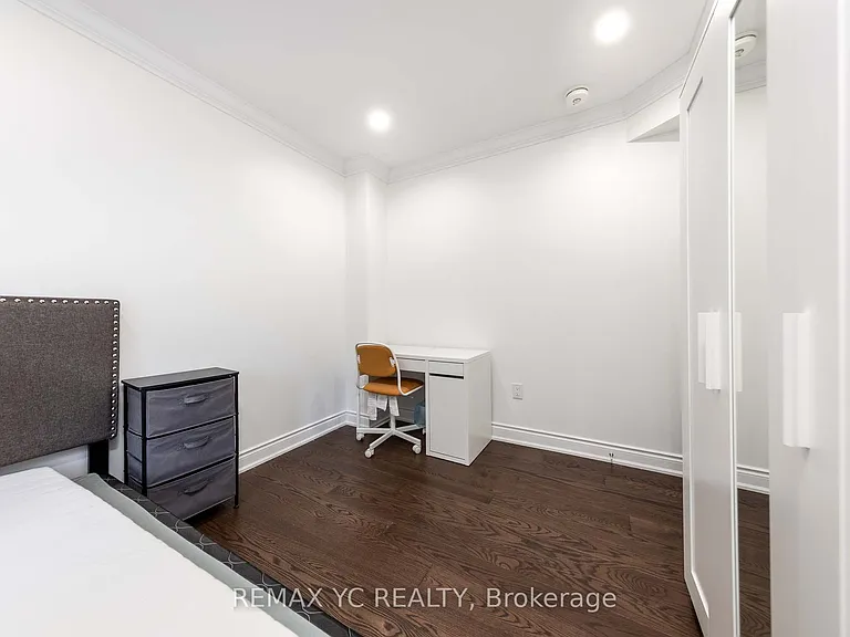 77 Talbot Rd — Photo 19