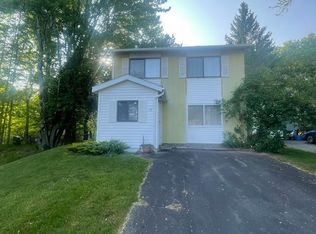 19 Kathleen Ct, Kiamesha Lake, NY 12751