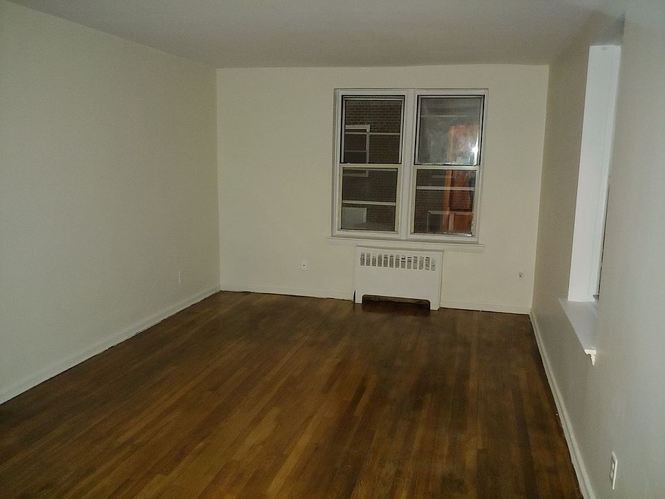 2nd image of 3325 76th St APT 5F