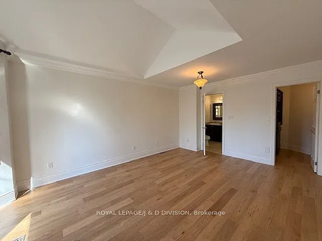 213 Cranbrooke Ave — Photo 13