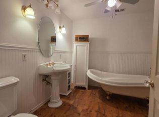 19147 Las Encinas Dr, Ramona, CA 92065