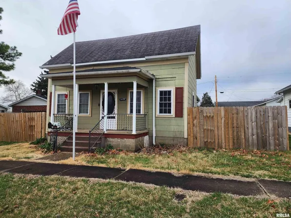 1113 1st St, Eldorado, IL 62930