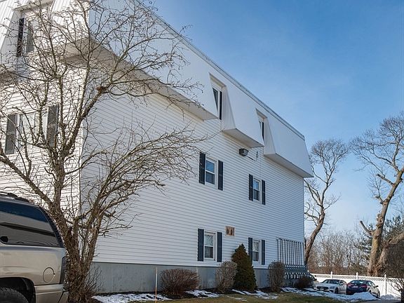 2nd image of 3636 N Main St APT 5