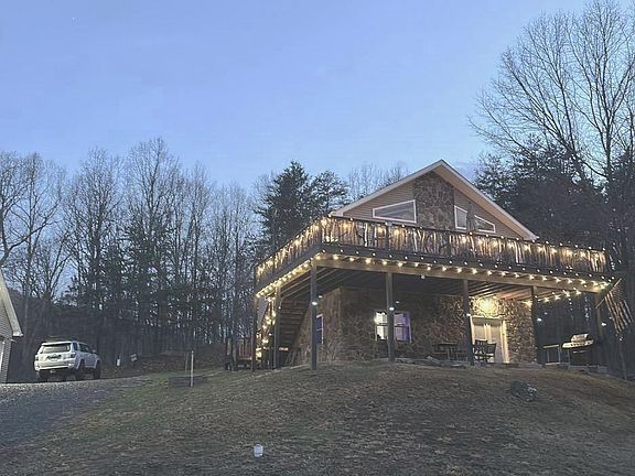 4th image of 400 Locust Ridge Rd