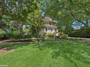 2040 Old Glenview Rd, Wilmette, IL 60091