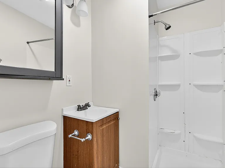36 Mapleton St — Photo 12