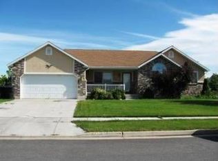 590 W 3500 S, Syracuse, UT 84075