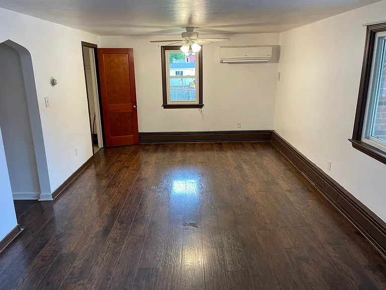 701 Bloomfield St #1 — Photo 3