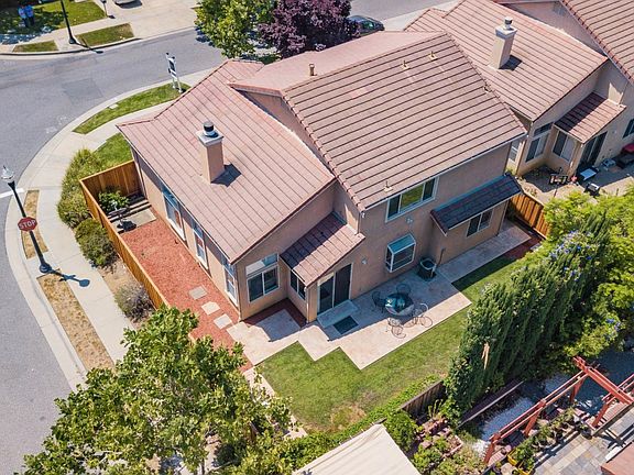 3rd image of 3255 Pomerado Dr