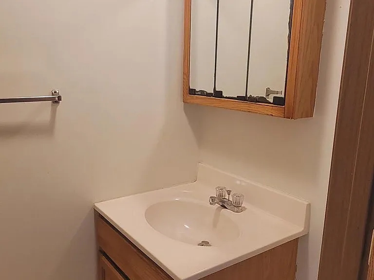 406 W Mill St #4 — Photo 3