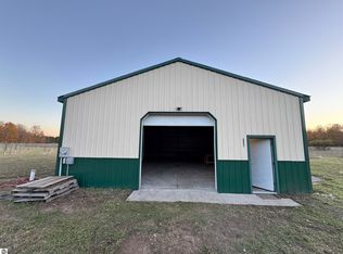 2845 W Armstrong Lake Trl, Empire, MI 49630