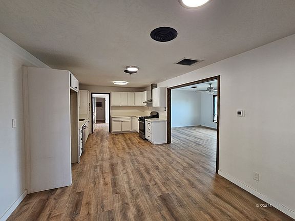 5th image of 622 E California Ave