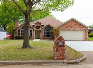 3661 Village Green Dr, Grand Prairie, TX
