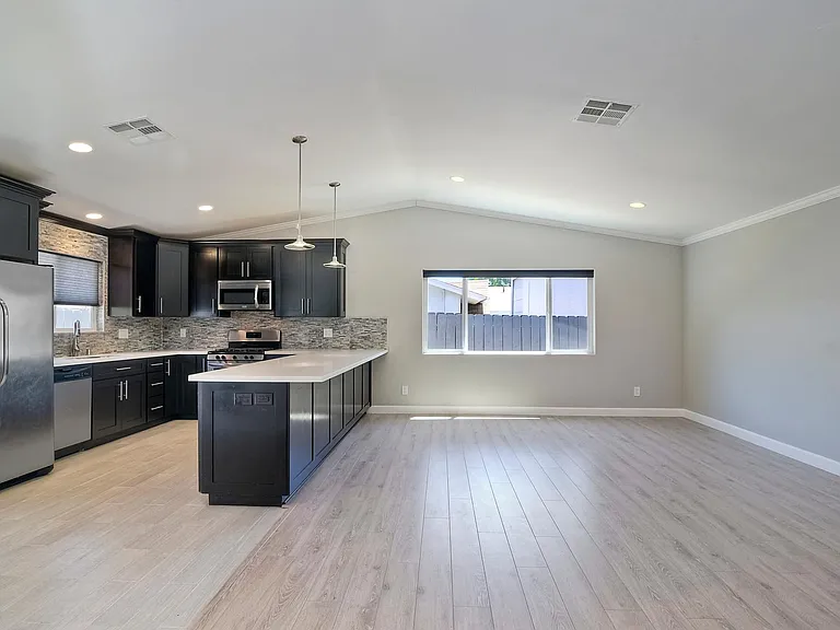 14111 Powers Rd — Photo 4