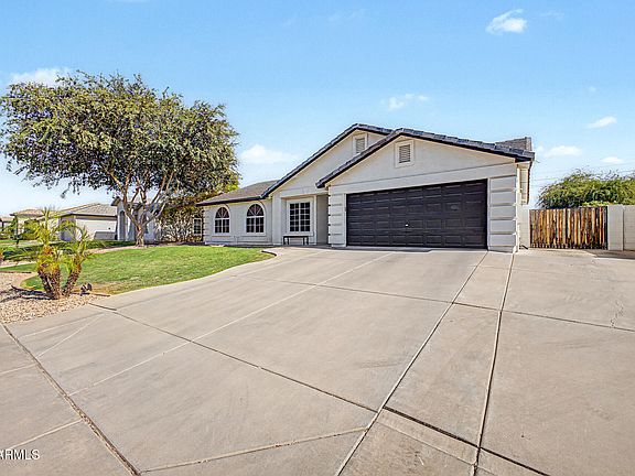 3rd image of 3749 E THORNTON Avenue