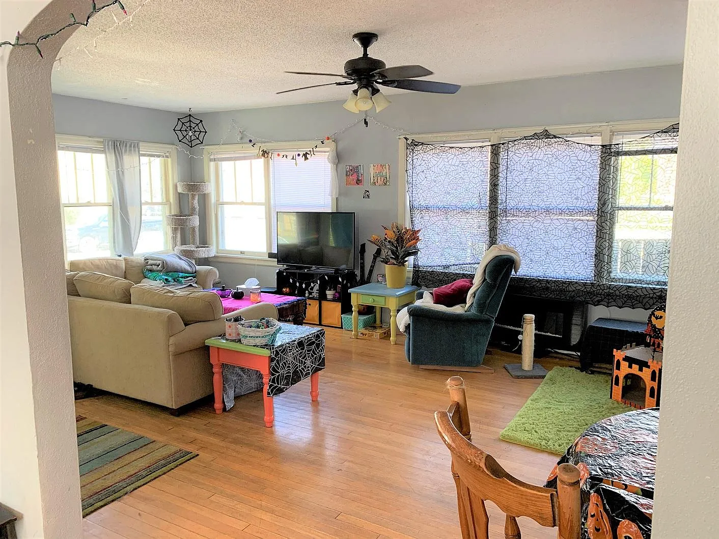 408 Center St — Photo 2